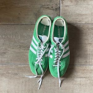 Adidas gazelles vintage semi flash green